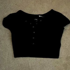 Black cropped shirt